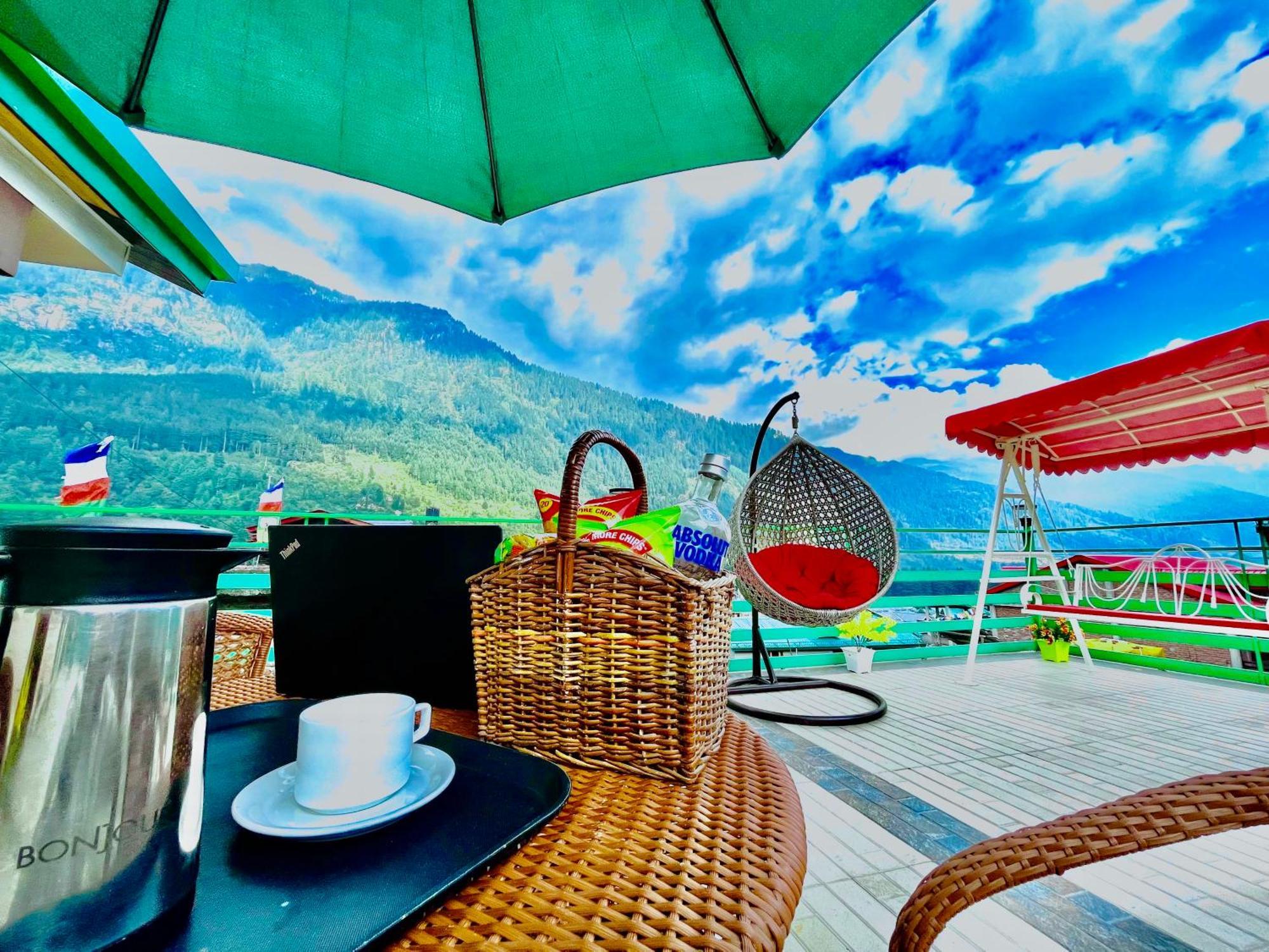 Hotel Vista - Centrally Heated & Air Cooled Near Mall Road *
